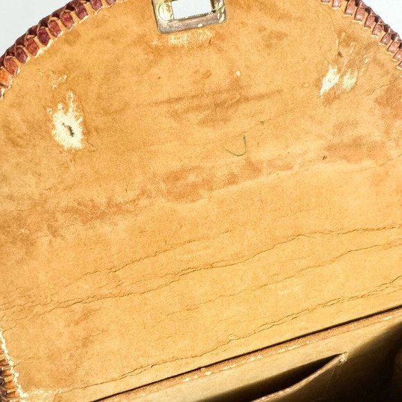 Vintage Leather HandTooled Large Floral Motif Shoulder Bag - Picture 10 of 11